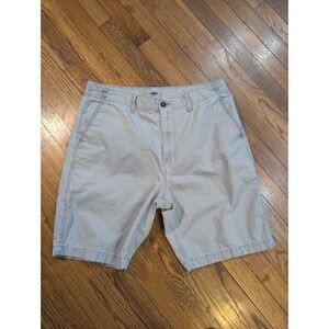 Old Navy Mens Gray Flat Front Chino Shorts Size 38 x 9.5 Casual Summer Basics